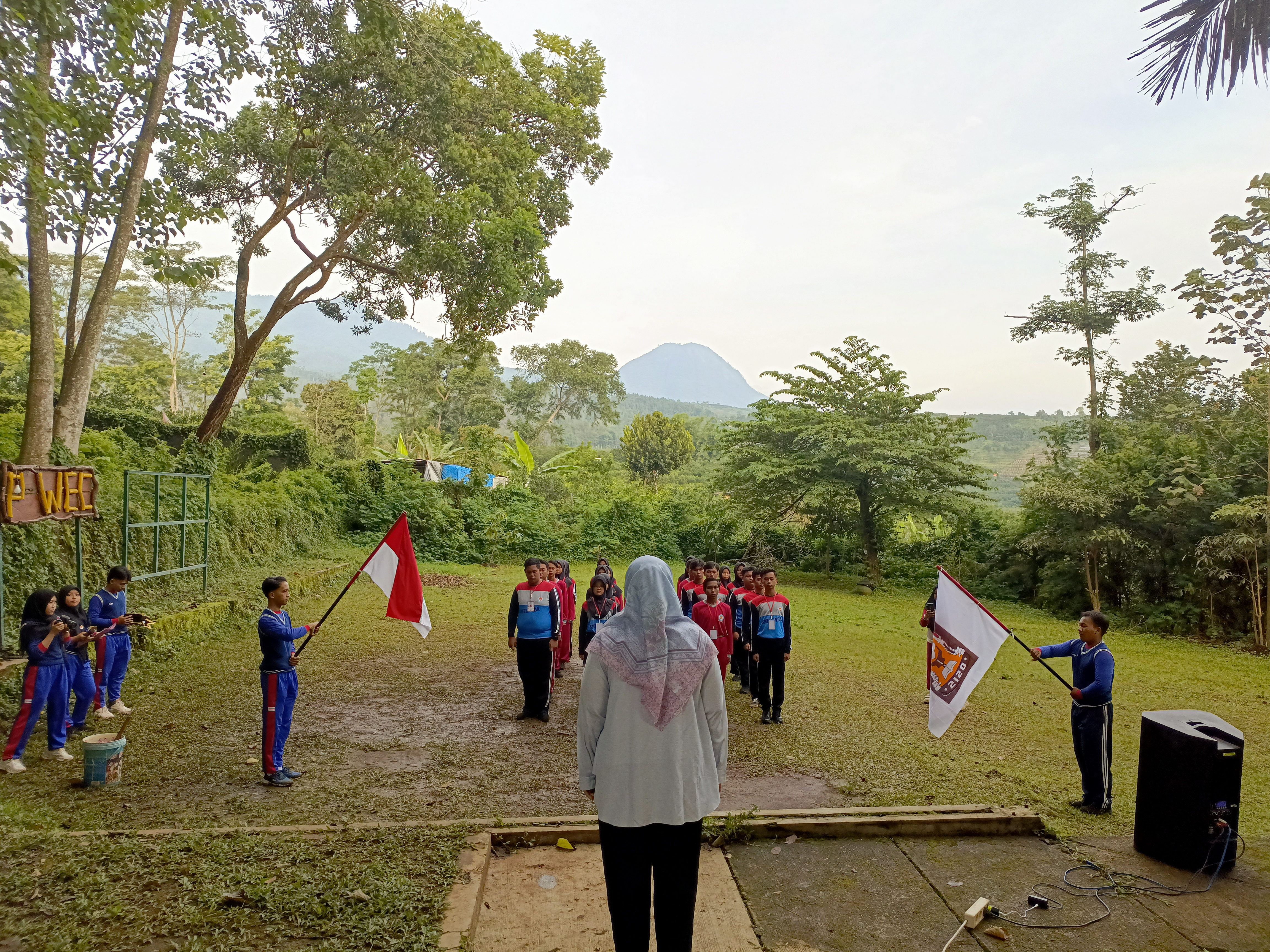 Gembleng Mental Juara di Alam Terbuka, SMKN 1 Bangkalan Gelar LDK OSIS 2025 di P-WEC