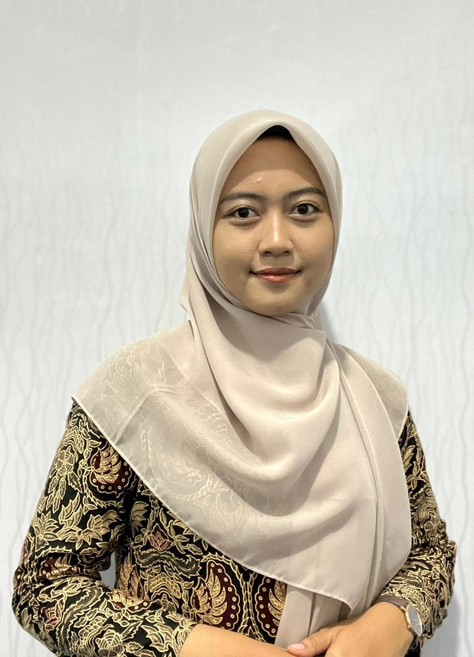 Khusniya Fuadiyah, S.Pd.